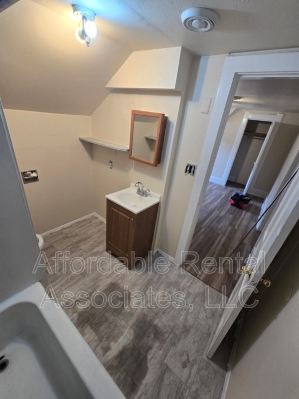 Milwaukee Condo: 1569 S 10th St-