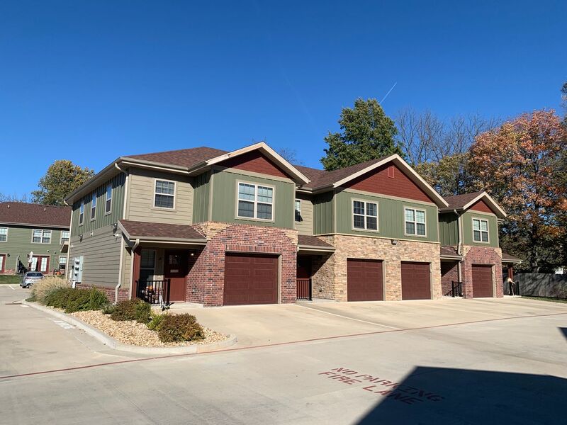 Springfield Townhome: 1310 S Lexington