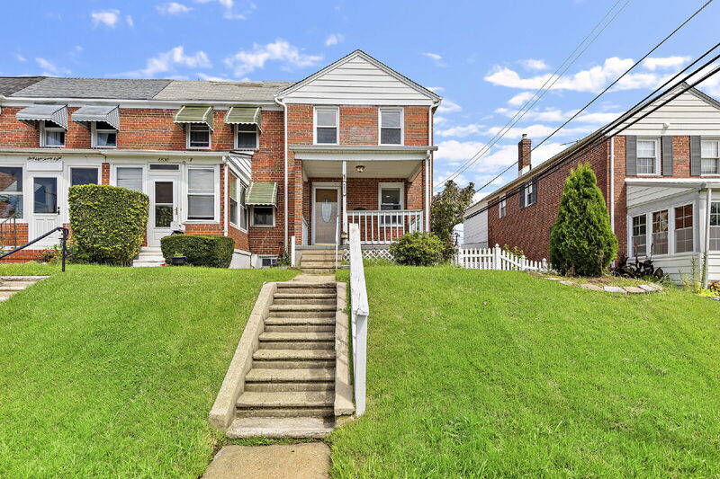 Dundalk Townhome: 6832 Broening Road