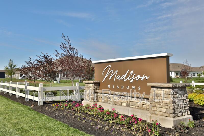 Plain City House: 738 Maria Dr