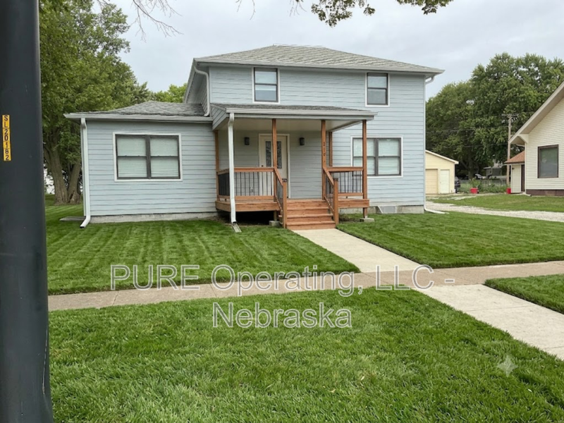 Tekamah House: 316 N 13th St