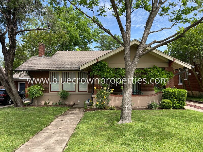 Dallas House: 5521 Richmond Ave