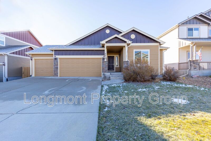 Mead House: 2650 Bridle Drive