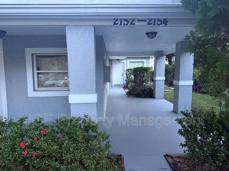 North Miami Beach Condo: 2154 NE 168 St