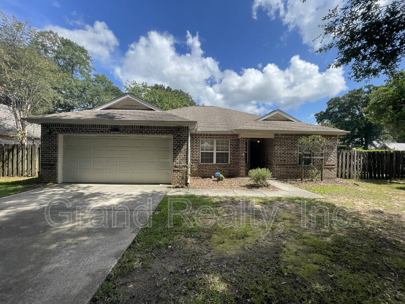 Pace House: 5022 Patterson Lane