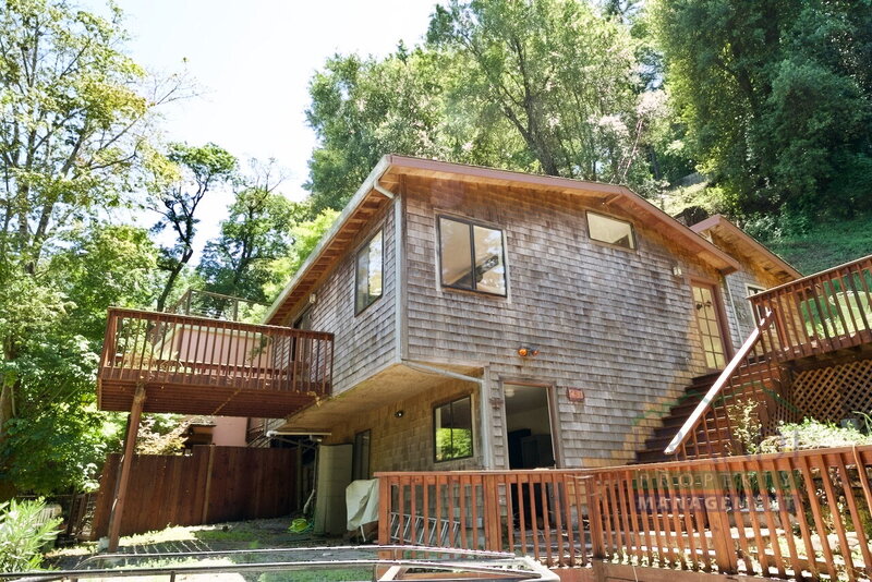 Forest Knolls House: 51 Lower Aztec Avenue