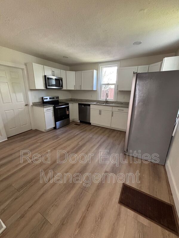 Lancaster House: 421 Washington Ave
