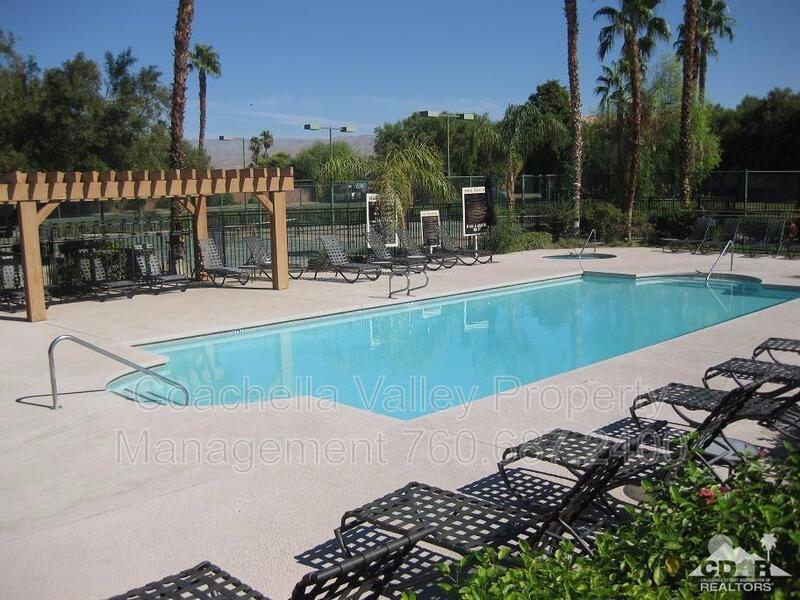 Bermuda Dunes House: 78650 Avenue 42