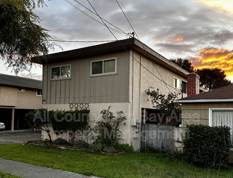 El Cerrito Condo: 905 Liberty St