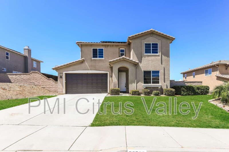 Menifee House: 28560 Sunridge Court