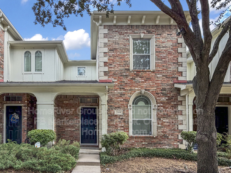 Lewisville House: 549 Legends Dr