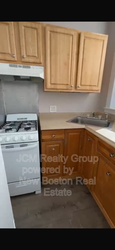 Lynn Condo: 124 Central Avenue