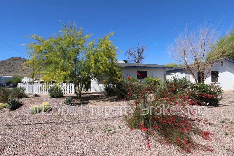 Phoenix Condo: 9603 N. 5th St.