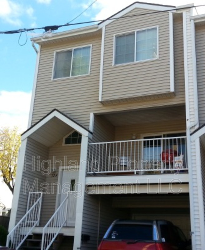 Pullman House: 324 NE Whitman St