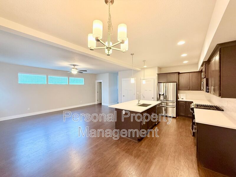 Battle Ground House: 1530 NW 29th Pl