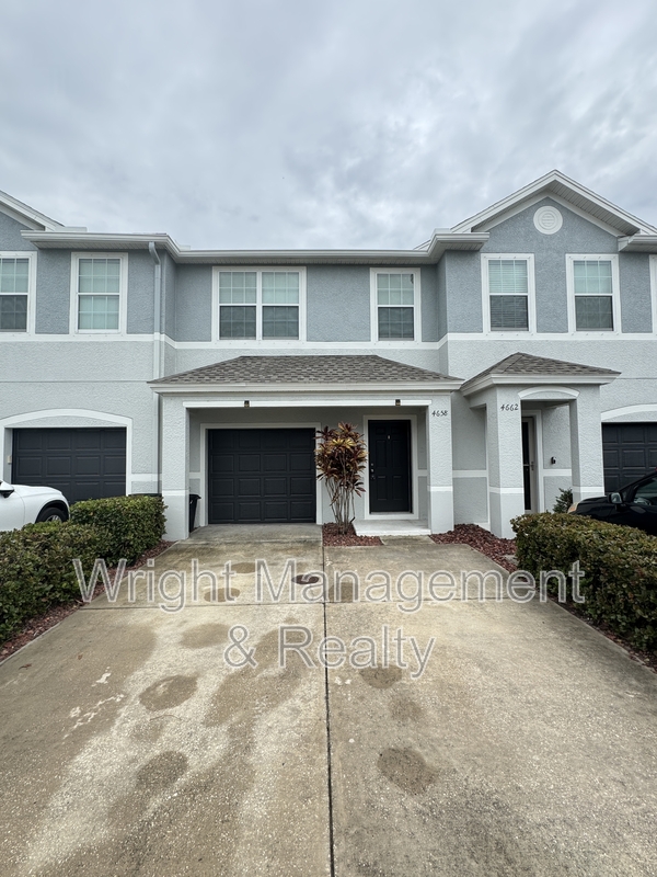 Pinellas Park Townhome: 4658 69th Place North