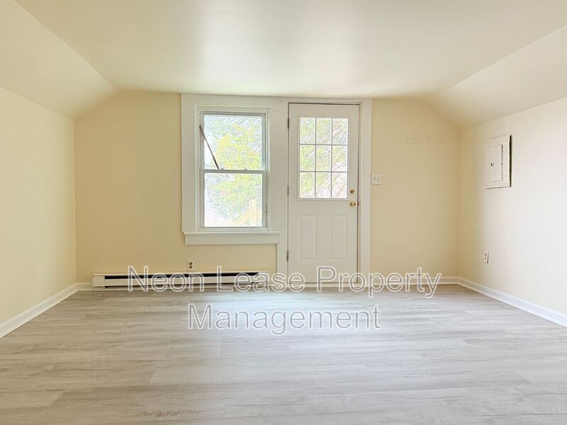 Laurel Condo: 32715 BiState Blvd