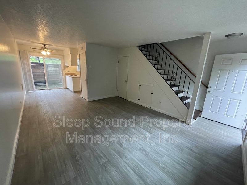 Portland Condo: 3123 SW Dolph Ct