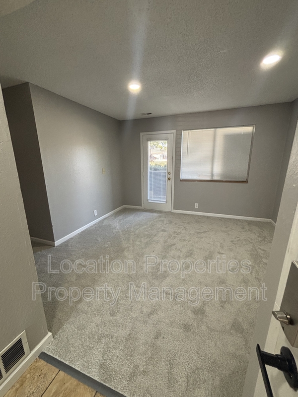 503 Colorado Street #1 - 503 #1, Lawrence, Kansas rental photo 3 of 13