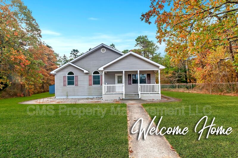 Browns Mills House: 756 Lakehurst Road