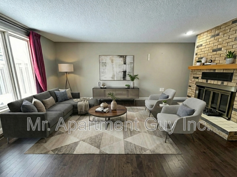Waterloo Townhome: 499 Beechwood Drive
