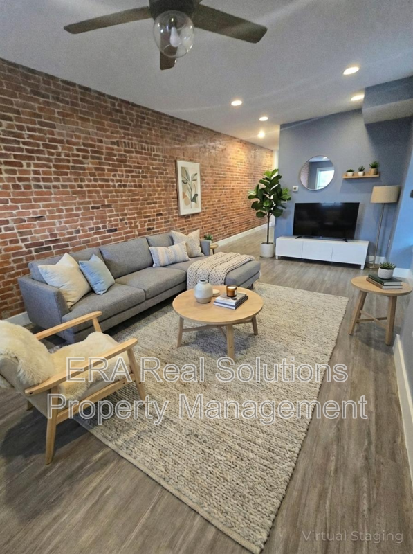 Columbus House: 772 Sullivant Ave