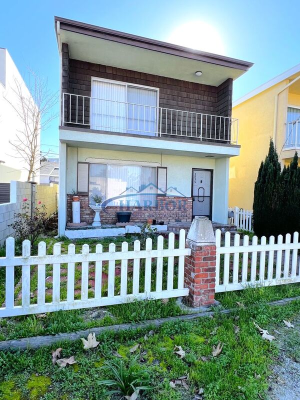 Torrance House: 3820 West 242nd Street