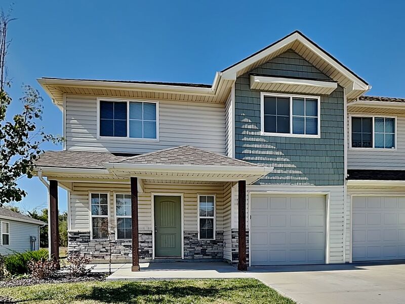 Blue Springs House: 8125 SW 3rd St