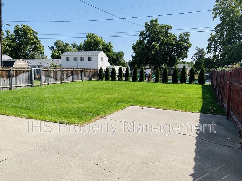 Richland Condo: 302 Bernard Ave