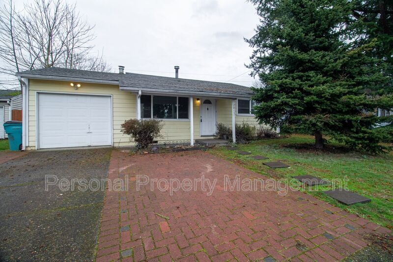 Vancouver House: 2915 Neals Lane