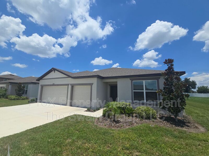 Winter Haven House: 1098 Michelangelo Ln