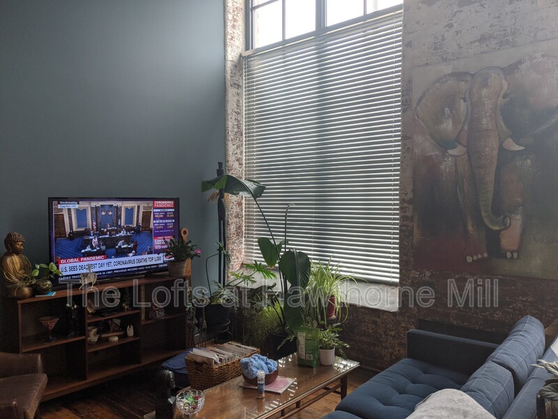 Charlotte Apartment: 1101 Hawthorne Ln