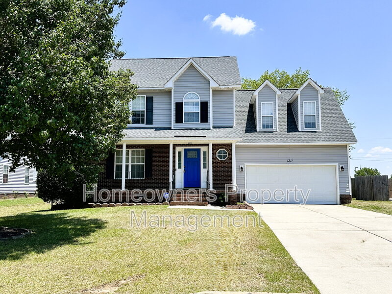 Fayetteville House: 1311 Shoshone Pl