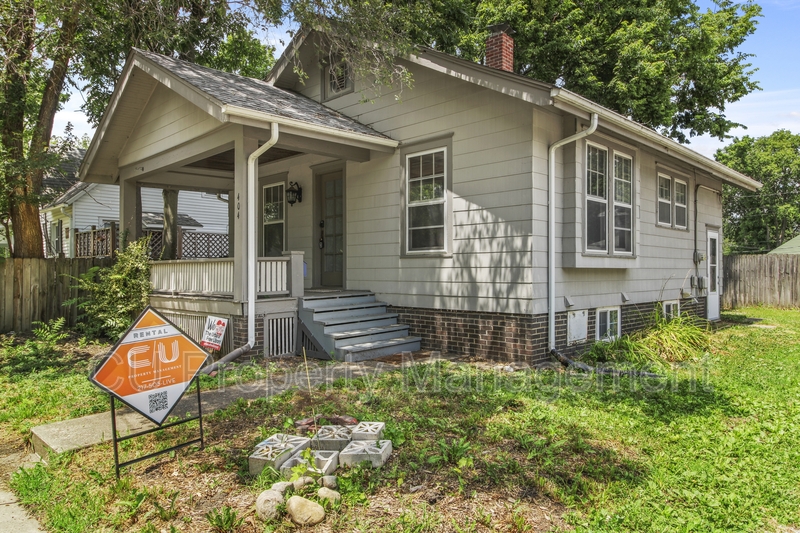 Urbana House: 404 East Illinois Street