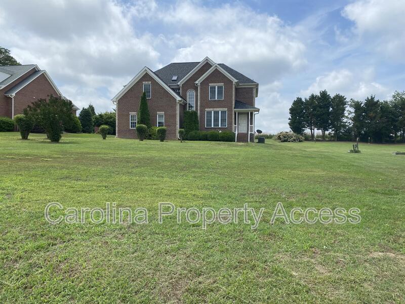 Raleigh House: 1021 Rolling Farm Drive
