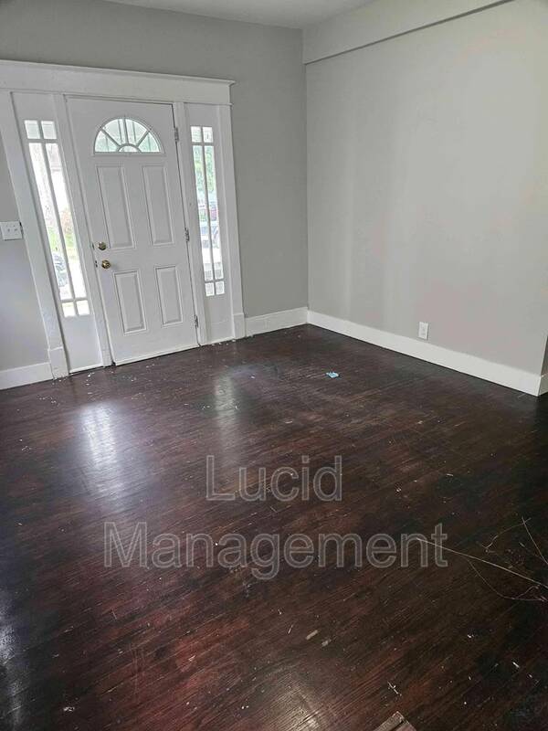 Louisville House: 1332 Sale Avenue