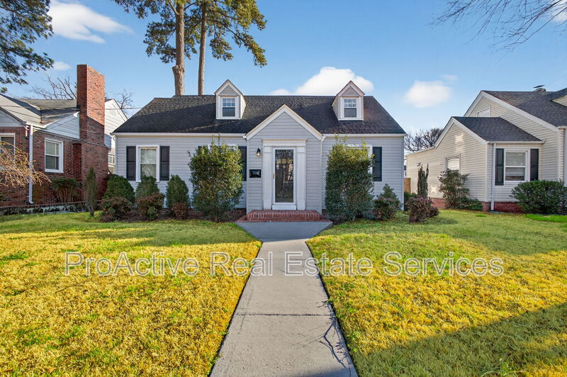 Norfolk House: 1329 Cedar Ln