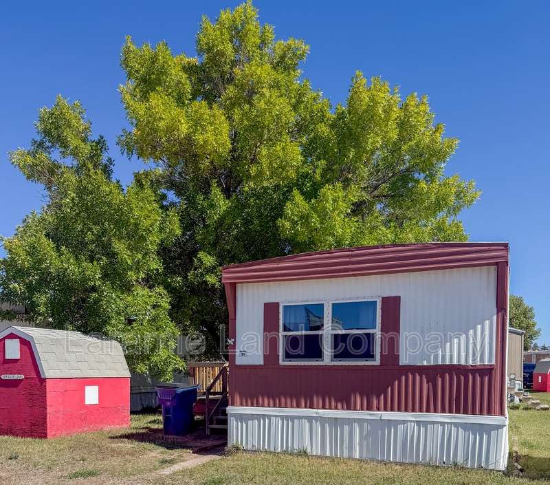 Laramie House: 2166 Wyoming Avenue #29