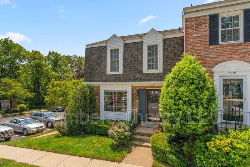 Mclean House: 6627 Mclean