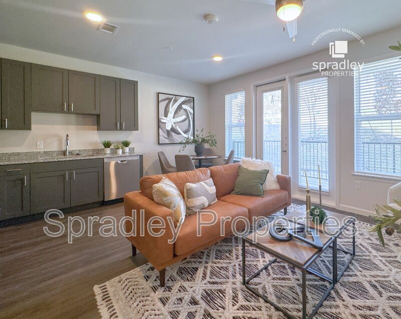 Belton Condo: 710 Shine St. Apt 2104