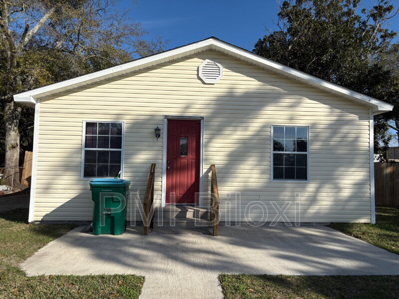 Pascagoula House: 1916 Hudson
