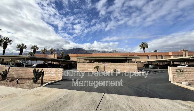 Palm Springs Condo: 400 N. Sunrise Way