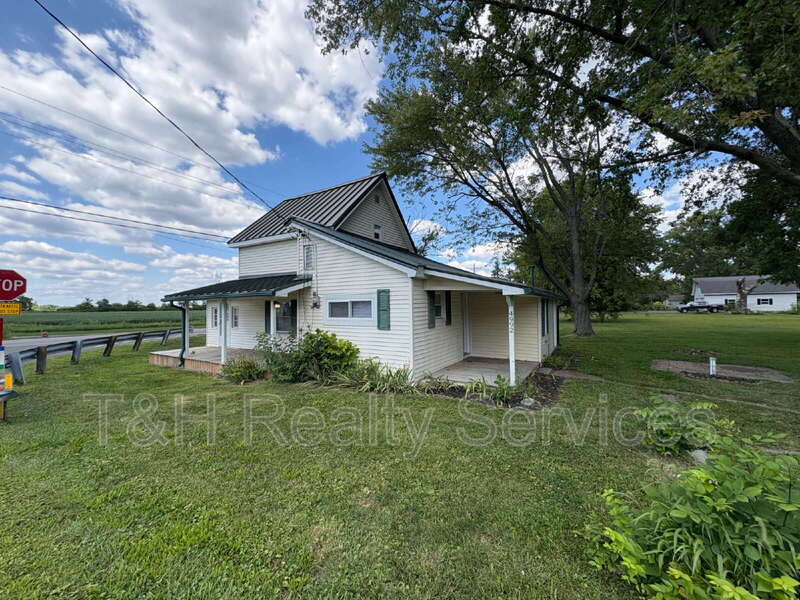 New Palestine House: 4992 West 100 South