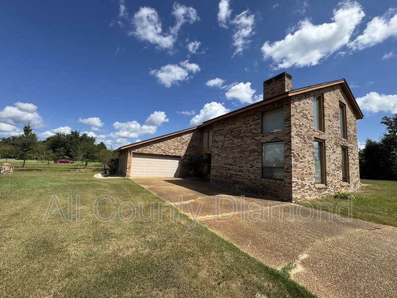 Lynn Haven House: 833 W Pierson Drive