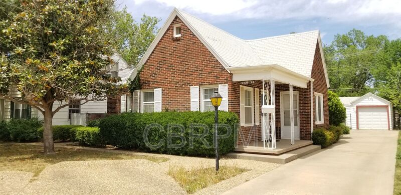 Lubbock House: 2828 24th Street