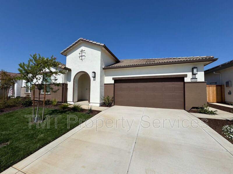 Roseville House: 5210 Peace Lily Ln.
