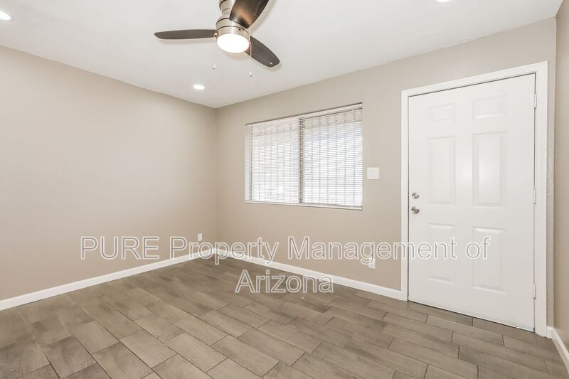 Chandler Condo: 100 W Gary Drive