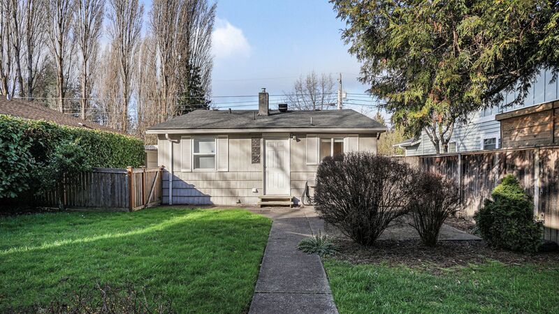 Seattle House: 316 32nd Ave E