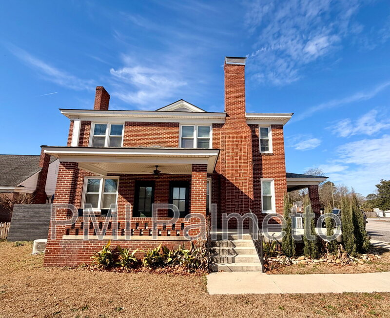 West Columbia House: 502 1/2 State Street