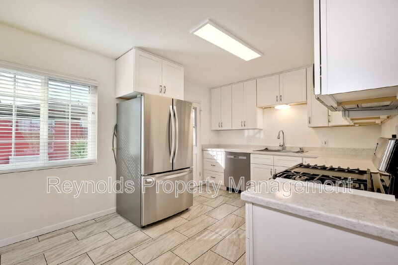 San Diego Condo: 3341 Chamoune Ave